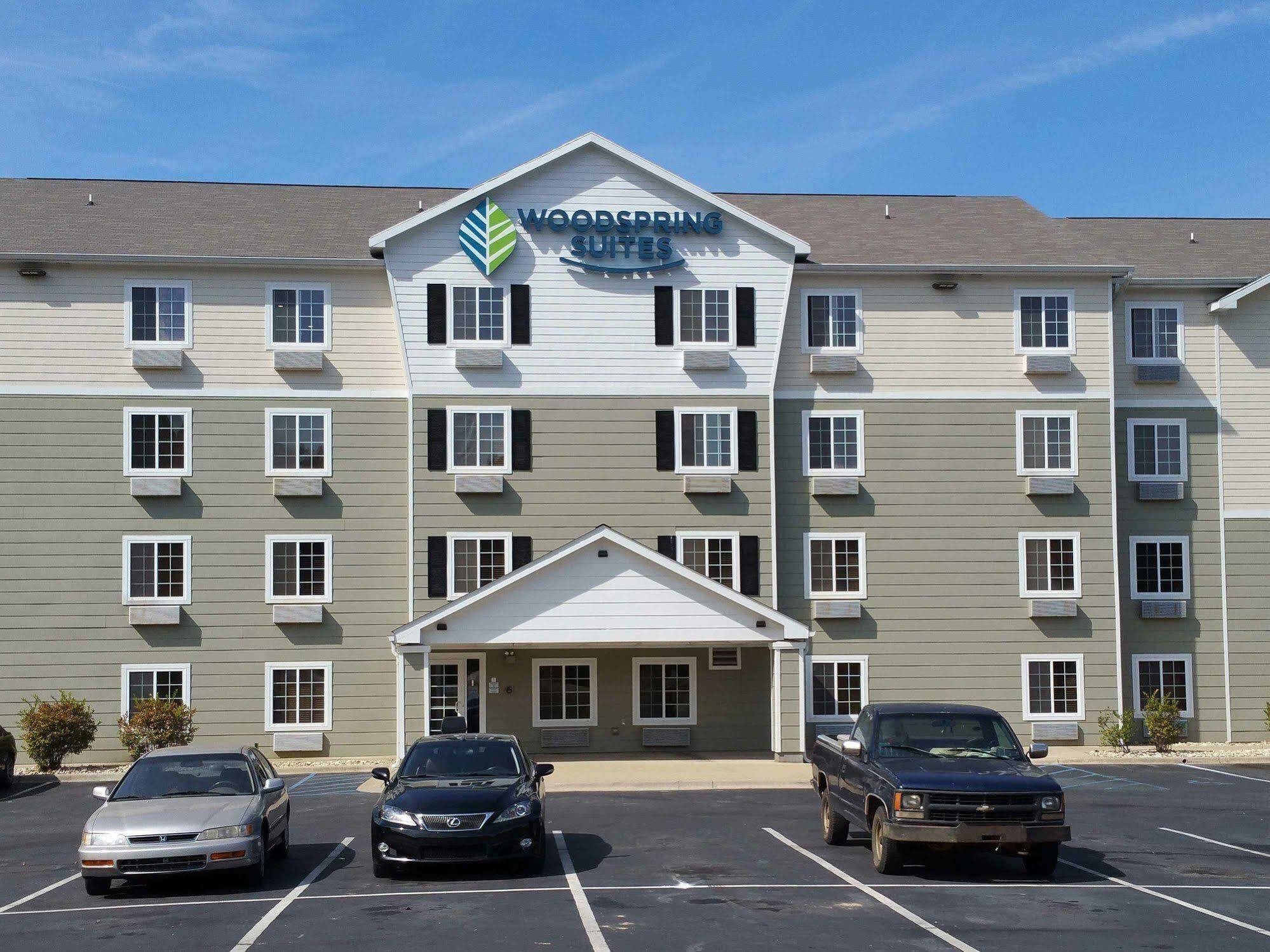 Woodspring Suites Louisville Southeast Forest Hills Екстериор снимка